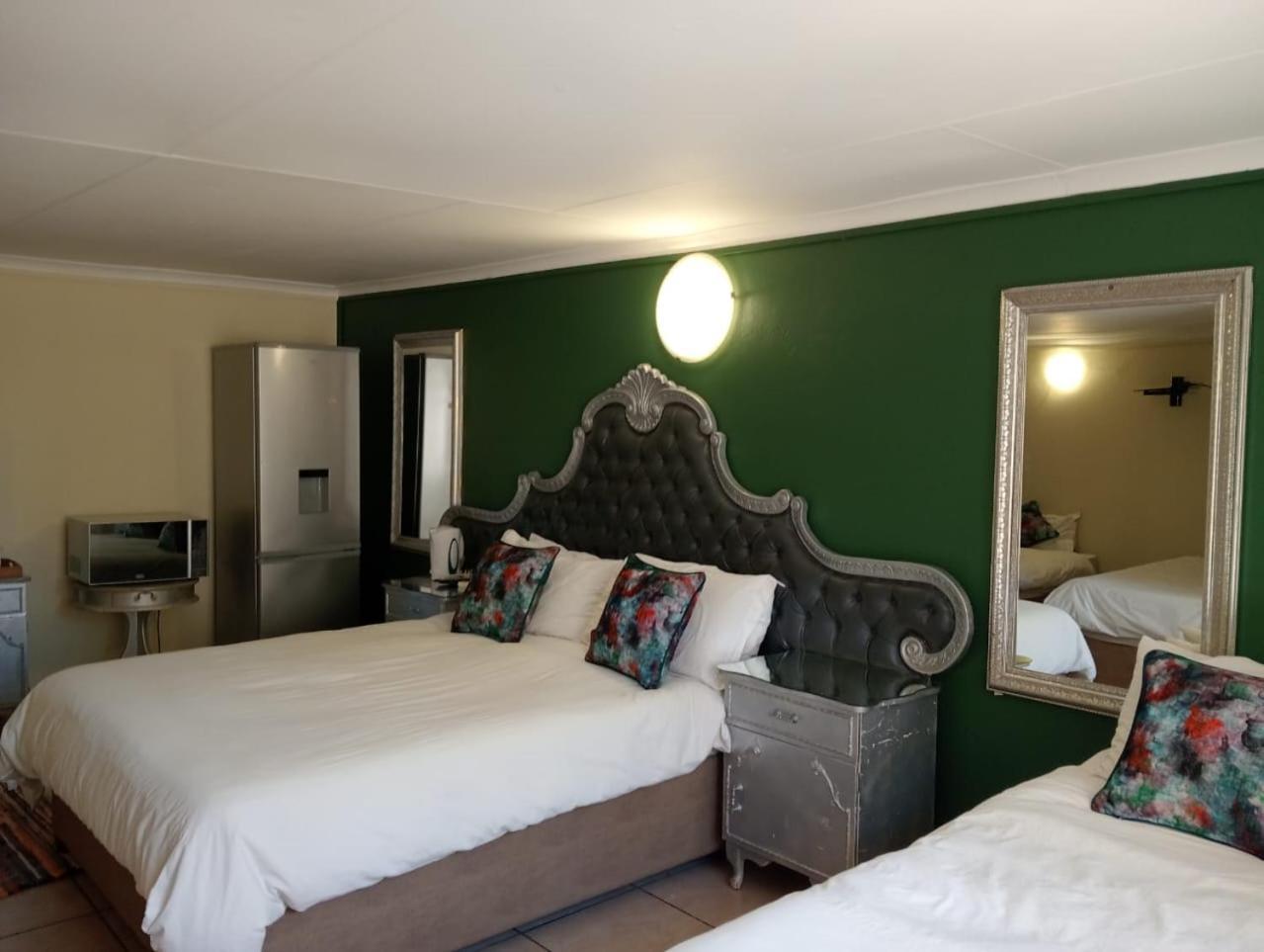 Villa De La Rosa Klerksdorp Eksteriør billede