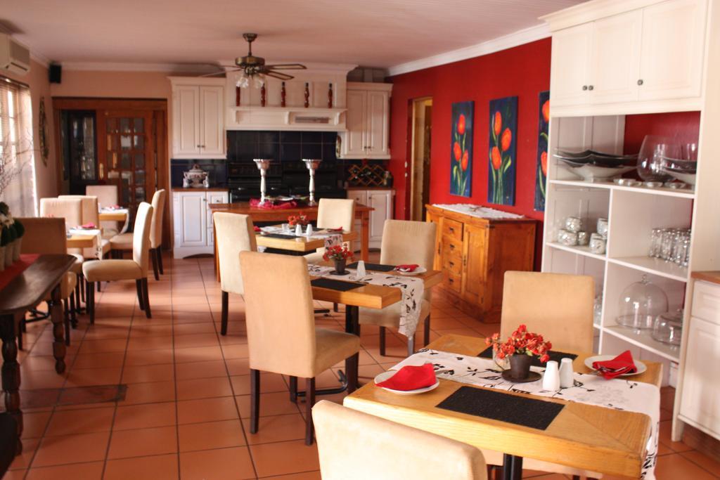 Villa De La Rosa Klerksdorp Eksteriør billede